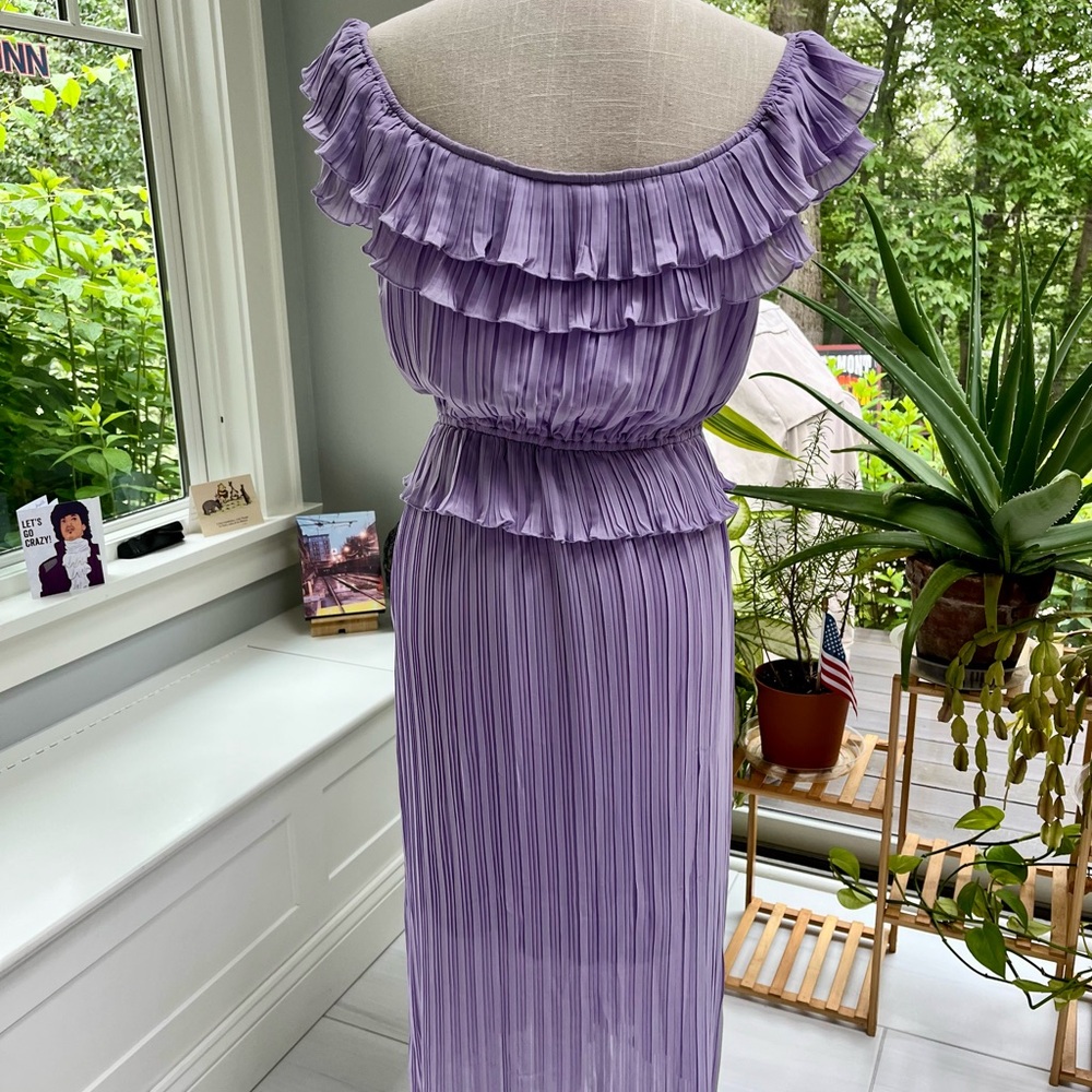 Lilac Pleated Ruffle Midi Dress - Picture 4 of 6